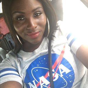 Meet your Posher, Latasha